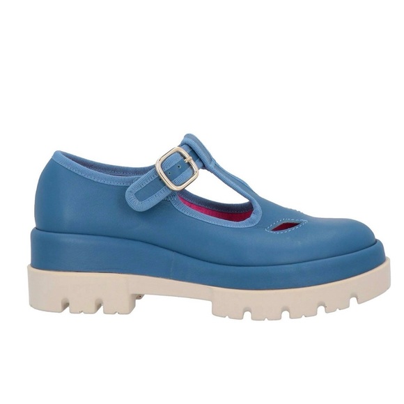 le babe Shoes - Le babe Mary Jane’s in blue leather NIB